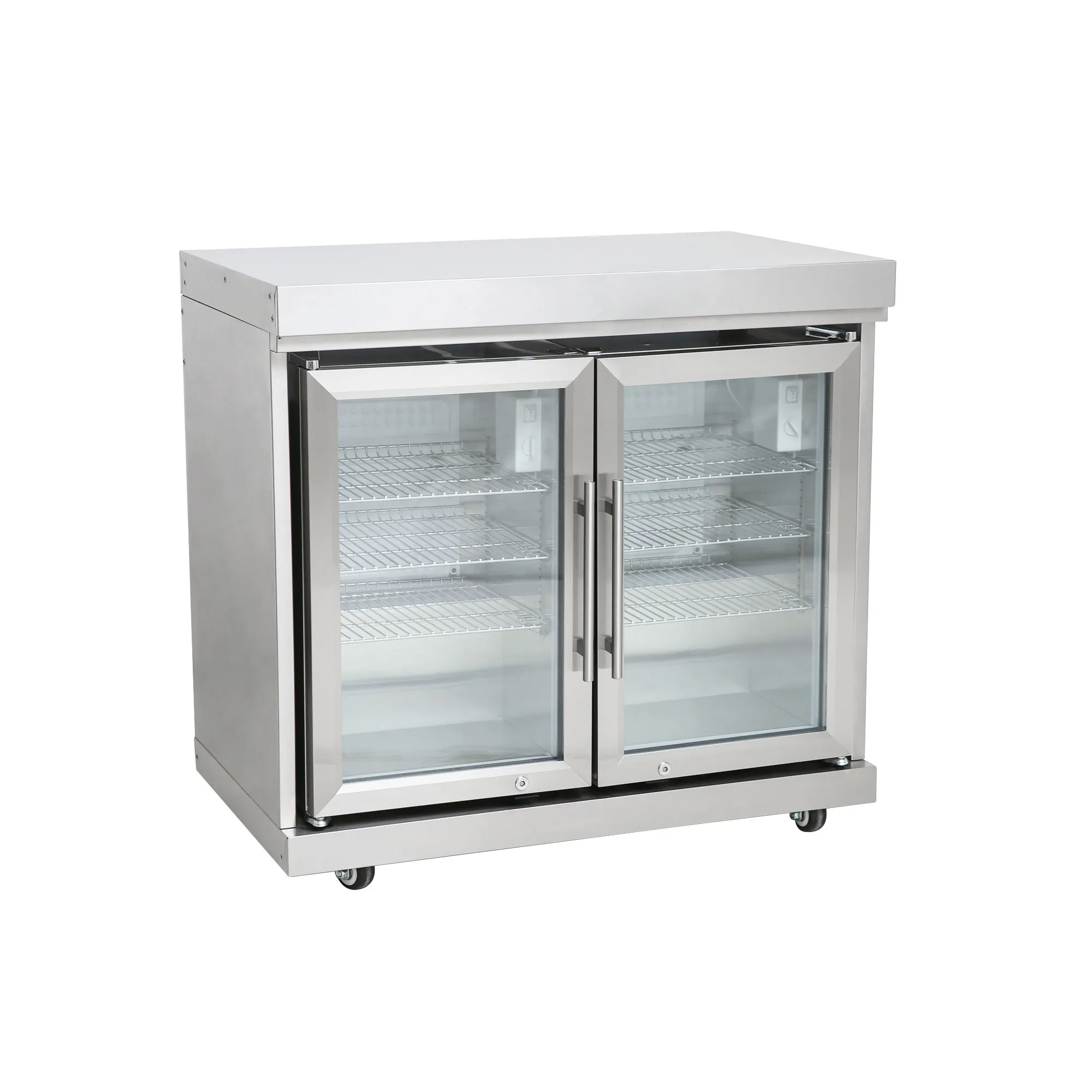 Edelstahl-Erweiterungsmodul mit Doppelkühlschrank. Aus hochwertigem Edelstahl. Zwei beleuchtete Edelstahl-Kühlschränke. Inklusive Spülbecken und Wasserhahn. Je 63 l Nutzvolumen. Dreilagiges Isolier-Sicherheitsglas.