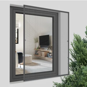 Der praktische Spannrahmen SlimLine schützt Ihr Zuhause zuverlässig vor Insekten aller Art. Er hat die Maße 130 cm x 150 cm und kommt in der Farbe anthrazit. Dank eines neuartigen Aluminiumprofils lässt sich der Spannrahmen problemlos auch an Fenstern mit Rollläden einsetzen. Das Profil von Slimline trägt nach außen nur noch 1