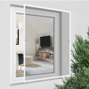 Der praktische Spannrahmen SlimLine schützt Ihr Zuhause zuverlässig vor Insekten aller Art. Er hat die Maße 130 cm x 150 cm und kommt in der Farbe weiß. Dank eines neuartigen Aluminiumprofils lässt sich der Spannrahmen problemlos auch an Fenstern mit Rollläden einsetzen. Das Profil von Slimline trägt nach außen nur noch 1