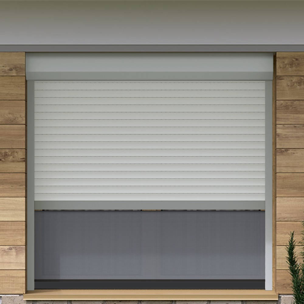 Vorbaurollladen Hybrid nach Maß | Insektenschutz- / Screen Rollo. Wahlweise integriert: Insektenschutzrollo oder Screenrollo. Aluminium-Führungsschienen. Kunststoff- oder hochwertige Aluminiumlamellen. 30 verschiedene Lamellenfarben verfügbar (u.a. Holzoptik). Auch als Fenster- und Türkombinationen möglich. Der All-in-One-Rollladen – mit integriertem Insektenschutz oder Screenrollo Dein Vorteile * Exklusiv bei Jalousiescout: Integriertes Screenrollo schützt vor Sonnen & Insekten * Doppelläufige Alu-Führungsschienen mit 3 Kastenformen * 30 Lamellenfarben für Alu & Kunststoffprofile * Markenmotoren mit Zeitschaltuhren oder Funk & Smartphone bedienbar * Genieße frische Luft und natürliche Belüftung ohne Insektenplage * Einfachste Nutzung. Sonnenschutz und Insektenschutz wann du es auch brauchst – ohne Klemmrahmen