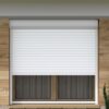 Vorbaurollladen Hybrid nach Maß | Insektenschutz- / Screen Rollo. Wahlweise integriert: Insektenschutzrollo oder Screenrollo. Aluminium-Führungsschienen. Kunststoff- oder hochwertige Aluminiumlamellen. 30 verschiedene Lamellenfarben verfügbar (u.a. Holzoptik). Auch als Fenster- und Türkombinationen möglich. Der All-in-One-Rollladen – mit integriertem Insektenschutz oder Screenrollo Dein Vorteile * Exklusiv bei Jalousiescout: Integriertes Screenrollo schützt vor Sonnen & Insekten * Doppelläufige Alu-Führungsschienen mit 3 Kastenformen * 30 Lamellenfarben für Alu & Kunststoffprofile * Markenmotoren mit Zeitschaltuhren oder Funk & Smartphone bedienbar * Genieße frische Luft und natürliche Belüftung ohne Insektenplage * Einfachste Nutzung. Sonnenschutz und Insektenschutz wann du es auch brauchst – ohne Klemmrahmen