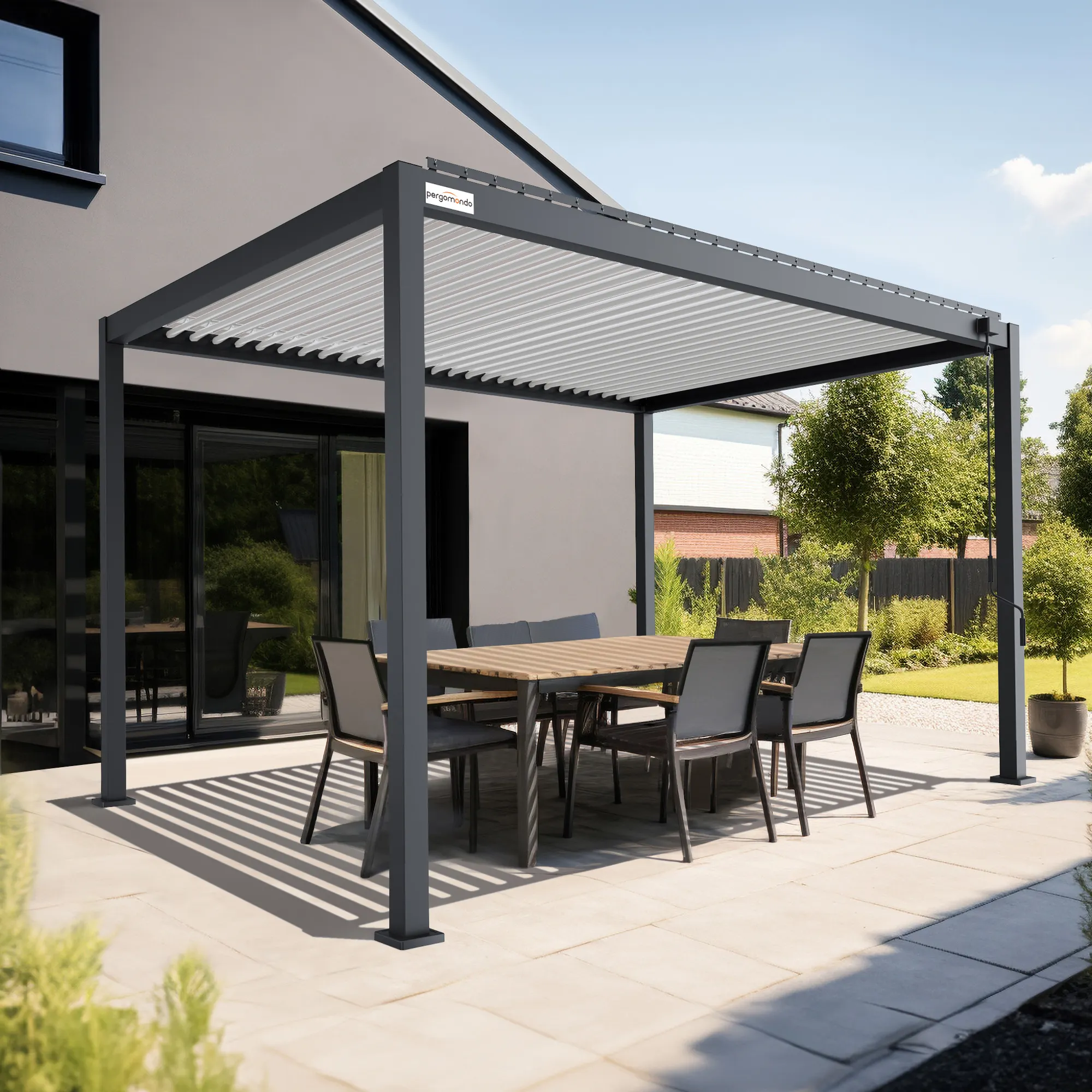 PERGOMONDO Pergola mit Lamellendach. Entdecken Sie das ganze Jahr über Luxus im Freien mit PERGOMONDO Pergolen! Willkommen im Reich der Outdoor-Entspannung! PERGOMONDO bringt Ihnen die ultimative Pergola mit Lamellendach